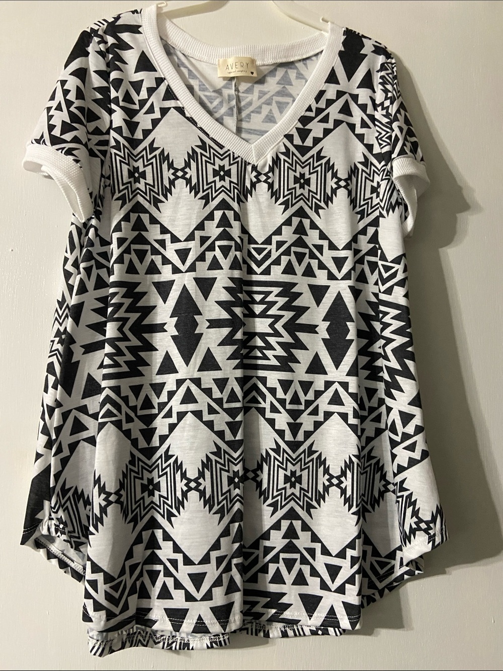 Avery Black & White Aztec V-Neck Tunic Top